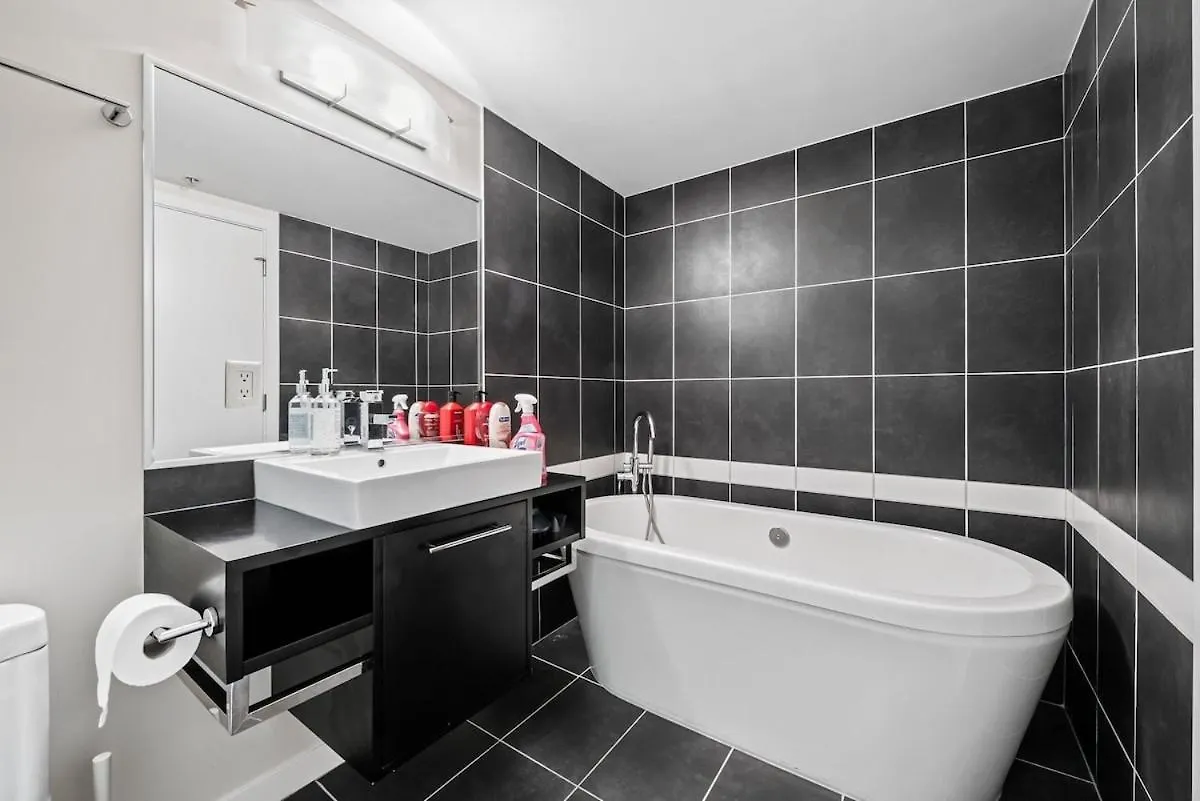 Διαμέρισμα Spacious 3Br Condo In Downtown Vancouver Central Location