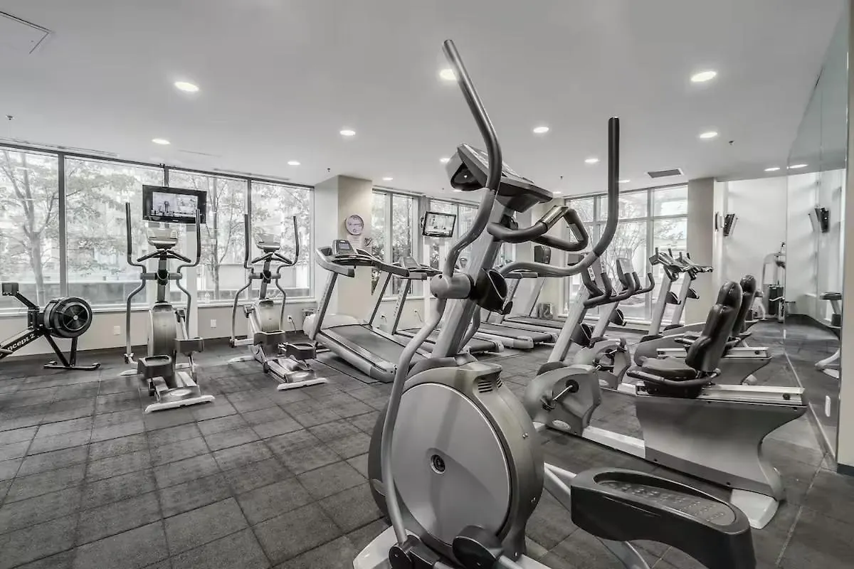 Spacious 3Br Condo In Downtown Vancouver Central Location Διαμέρισμα